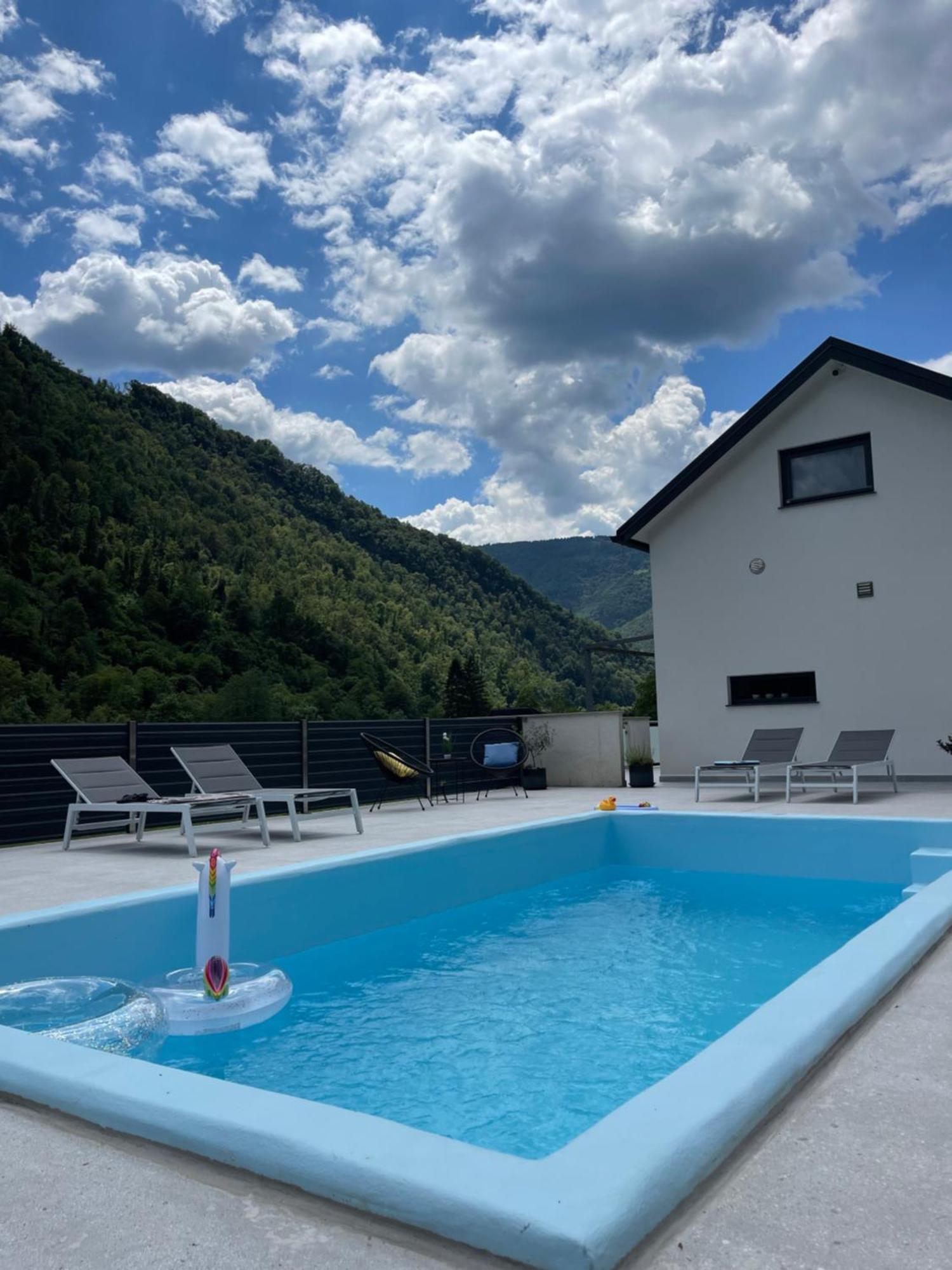 House - River Baca